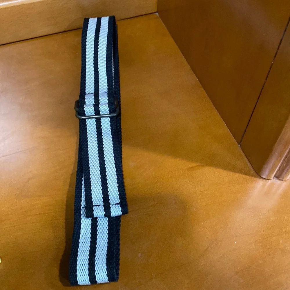 Boys two tone mesh belt